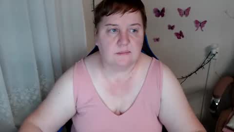 Snapshot of mommy99x chatting on 03.11.25 Mommy99X online show from 03.11.25