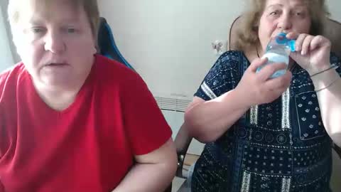 Snapshot of mommy99x chatting on 01.12.26 Mommy99X online show from 01.12.26