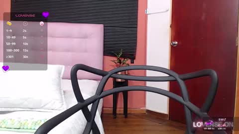 Daphne  online show from 03.07.25