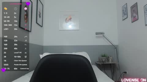 Daphne  online show from 03.09.25