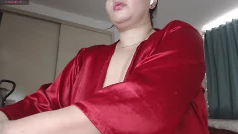 Daphne  online show from 11.05.25