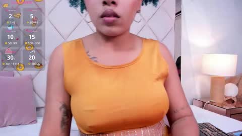 Snapshot of momo_ayasse chatting on 09.17.25 Momo online show from 09.17.25