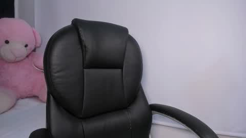 Snapshot of momo_ayasse chatting on 03.11.26 Momo online show from 03.11.26