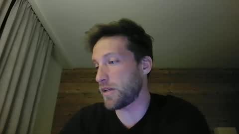 Snapshot of moms_little_monster chatting on 12.09.24 moms_little_monster online show from 12.09.24