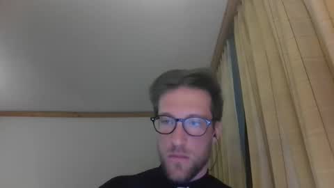 Snapshot of moms_little_monster chatting on 11.24.25 moms_little_monster online show from 11.24.25