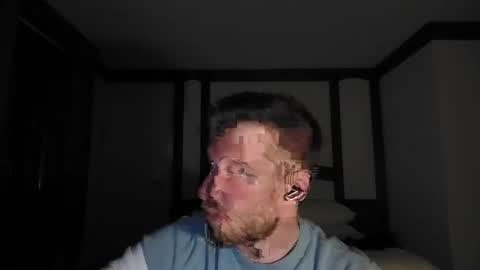 Snapshot of moms_little_monster chatting on 12.15.25 moms_little_monster online show from 12.15.25