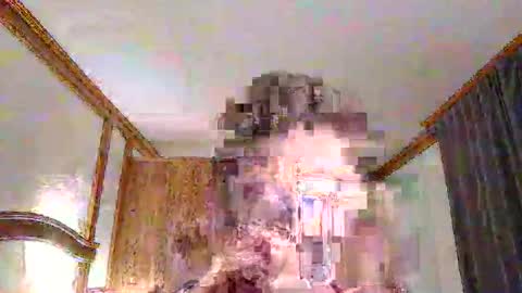 Snapshot of moms_little_monster chatting on 01.15.26 moms_little_monster online show from 01.15.26