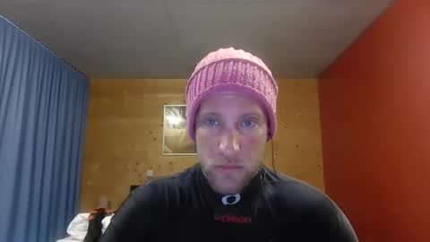 Snapshot of moms_little_monster chatting on 02.09.26 moms_little_monster online show from 02.09.26