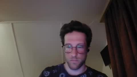 Snapshot of moms_little_monster chatting on 02.20.26 moms_little_monster online show from 02.20.26