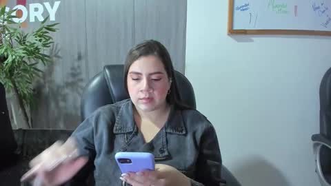 Mona online show from 09.21.25