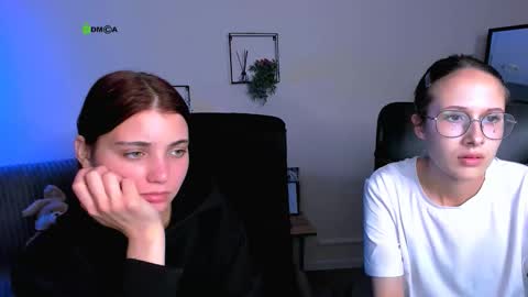 Mona  online show from 09.12.25