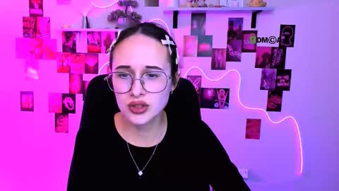 Mona  online show from 03.04.26