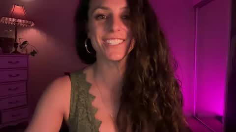 Snapshot of monalisa169 chatting on 02.17.25 Mona online show from 02.17.25