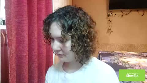 Hello world im Eva D glad to see u here all D online show from 03.25.26