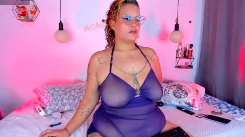 aleja      independent model       online show from 04.28.26