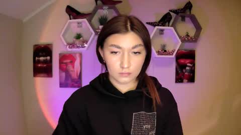 Snapshot of monica_sweets chatting on 09.26.25 sweet girl and shine body online show from 09.26.25