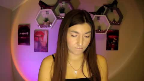 Snapshot of monica_sweets chatting on 10.01.25 sweet girl and shine body online show from 10.01.25