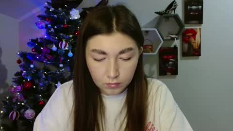 sweet girl and shine body online show from 11.26.25