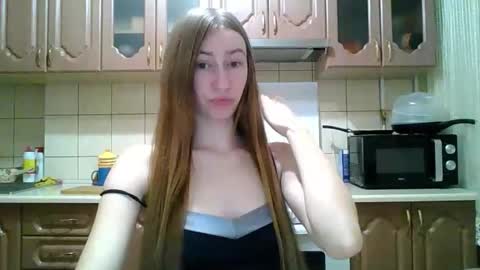 Snapshot of monica_tamayo chatting on 02.12.26 Monica online show from 02.12.26