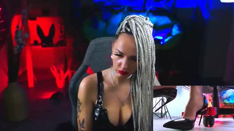 Monika online show from 02.23.25