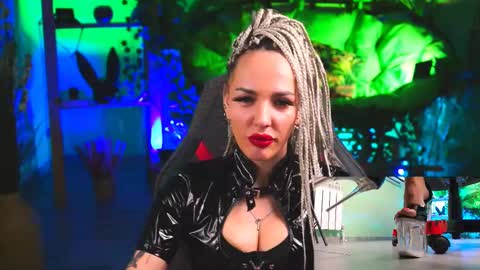 Monika online show from 03.01.25