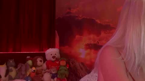 Snapshot of monicutex chatting on 01.12.25 Monika online show from 01.12.25