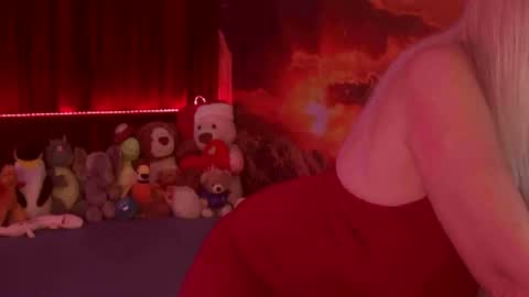 Snapshot of monicutex chatting on 02.25.25 Monika online show from 02.25.25