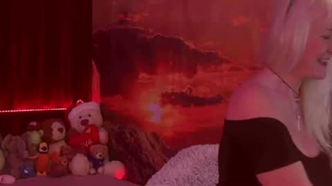 Snapshot of monicutex chatting on 03.01.25 Monika online show from 03.01.25