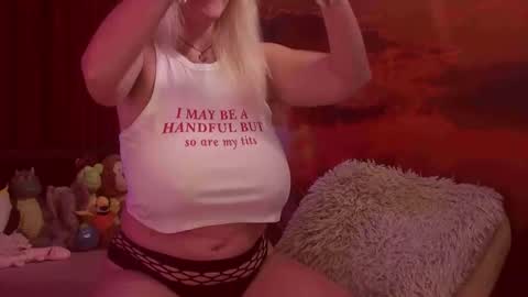 Snapshot of monicutex chatting on 02.01.26 Monika online show from 02.01.26