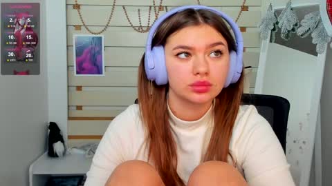 Snapshot of monika_youu chatting on 12.21.24 Monika online show from 12.21.24