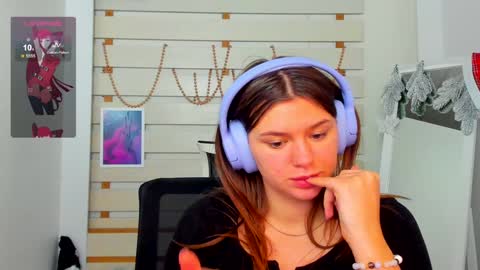 Snapshot of monika_youu chatting on 12.30.24 Monika online show from 12.30.24