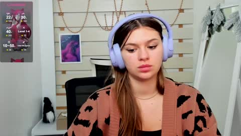 Snapshot of monika_youu chatting on 01.10.25 Monika online show from 01.10.25