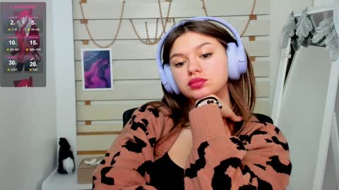 Snapshot of monika_youu chatting on 01.11.25 Monika online show from 01.11.25