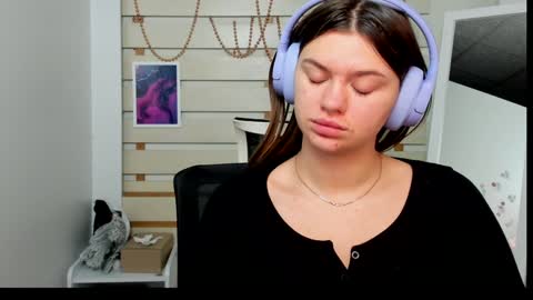 Snapshot of monika_youu chatting on 01.23.25 Monika online show from 01.23.25