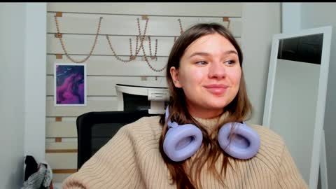 Snapshot of monika_youu chatting on 02.05.25 Monika online show from 02.05.25