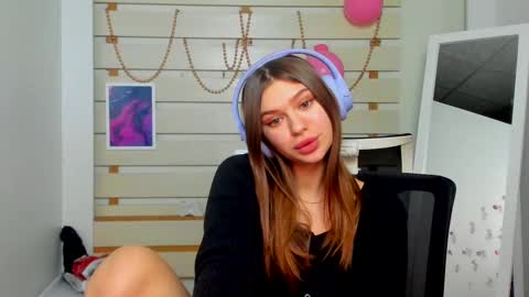 Snapshot of monika_youu chatting on 02.14.25 Monika online show from 02.14.25