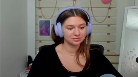 Snapshot of monika_youu chatting on 02.23.25 Monika online show from 02.23.25