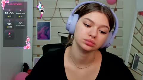Snapshot of monika_youu chatting on 03.05.25 Monika online show from 03.05.25