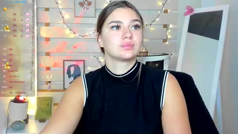 Snapshot of monika_youu chatting on 10.15.25 Monika online show from 10.15.25