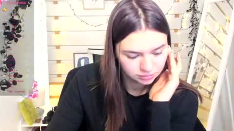 Snapshot of monika_youu chatting on 12.22.25 Monika online show from 12.22.25