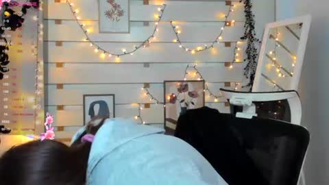 Snapshot of monika_youu chatting on 01.08.26 Monika online show from 01.08.26