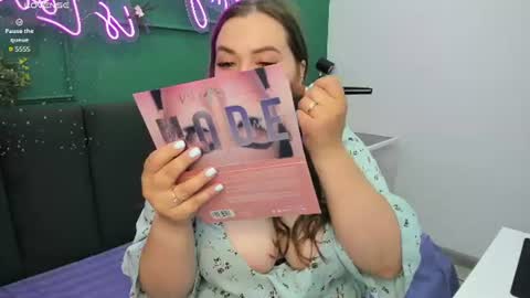 Snapshot of monikacharming chatting on 06.17.26 Monika online show from 06.17.26