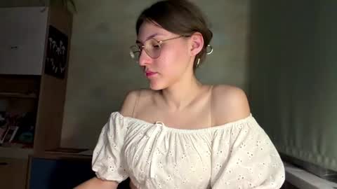 Mia online show from 07.14.26