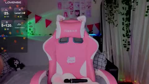 Snapshot of monikamayson chatting on 12.20.25 Monika online show from 12.20.25