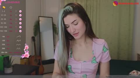 Snapshot of monikavenom chatting on 02.04.25 Monika online show from 02.04.25