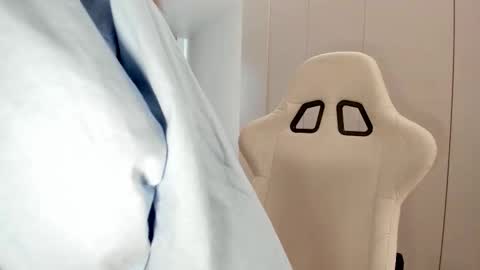 Snapshot of monnymoonn chatting on 02.03.26 Mary online show from 02.03.26