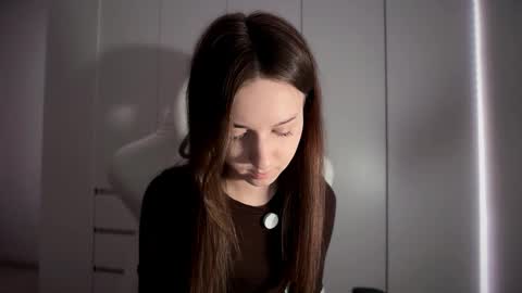 Snapshot of monnymoonn chatting on 02.17.26 Mary online show from 02.17.26