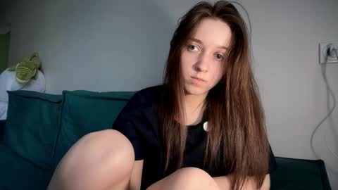 Snapshot of monnymoonn chatting on 02.25.26 Mary online show from 02.25.26