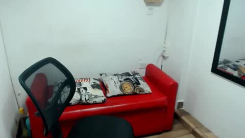 monserrat_diva online show from 12.15.25