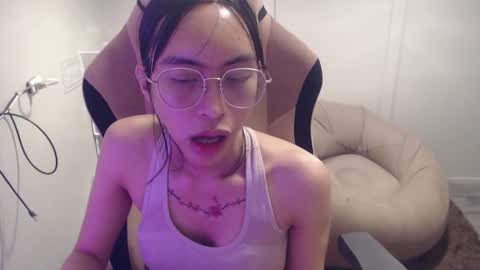 ELYSE A SIMPLE GIRL online show from 01.26.25